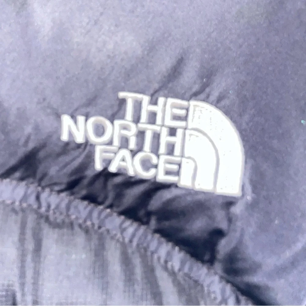 The North Face Classic Black Puffer Jacket - Picture 6 of 8